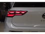 Volkswagen Golf 1.5 eTSI R-Line 3XR-LINE /PANO/H&K/CAM/CARPLAY/BOMVOL