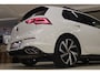 Volkswagen Golf 1.5 eTSI R-Line 3XR-LINE /PANO/H&K/CAM/CARPLAY/BOMVOL
