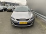 Peugeot 308 SW 1.2 PureTech Allure Leer, Pano, Navi, CC, PDC & Cam, LM, Trekh, nw. APK – Inruil Mogelijk –