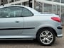 Peugeot 206 CC 1.6-16V Cabrio lage kms zeer nette voertuig