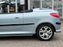 Peugeot 206 CC 1.6-16V Cabrio lage kms zeer nette voertuig
