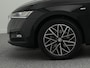 Skoda Octavia Combi 1.0 e-TSI 110pk AUTOMAAT Business Edition | Stoelverwarming voor & achter | Stuurwielverwarming | Achteruitrijcamera | 17" lichtmetalen velgen |