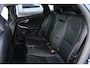 Volvo V40 Cross Country 1.5 T3 Polar+ Luxury 100% Dealeronderhouden | Panoramisch dak | Lederen bekleding | Verwarmbare voorstoelen | Harman Kardon Audio | 17-Inch Lichtmetalen velgen | Parkeersensoren voor + achter | Parkeercamera achter