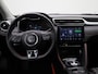 MG MG ZS EV Standard Range Comfort 50 kWh | Climate Control / ECC | Licht metalen velgen 17 inch | Cruise control Adaptive | Navigatie | Stoelverwarming | LED koplampen | Park Distance Control achter | Achteruitrijcamera | Dakrailing |