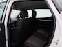 MG MG ZS EV Standard Range Comfort 50 kWh | Climate Control / ECC | Licht metalen velgen 17 inch | Cruise control Adaptive | Navigatie | Stoelverwarming | LED koplampen | Park Distance Control achter | Achteruitrijcamera | Dakrailing |