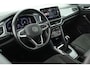 Volkswagen T-Roc 1.5 TSI 150pk Style Trekhaak Camera Led Keyless Stoelverwarming Virtual Cockpit App-Connect