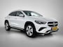 Mercedes-Benz GLA 250 e Plug-In Hybride | Stoelverwarming | Sfeerverlichting | Keyless GO | Car Play | Parkeerpakket met Camera | Inclusief 24 maanden Mercedes-Benz Certified garantie voor Europa.
