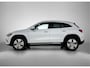 Mercedes-Benz GLA 250 e Plug-In Hybride | Stoelverwarming | Sfeerverlichting | Keyless GO | Car Play | Parkeerpakket met Camera | Inclusief 24 maanden Mercedes-Benz Certified garantie voor Europa.