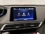 Peugeot 3008 1.2 PureTech Sport Automaat (APPLE CARPLAY, GROOT NAVI, TREKHAAK, PARKEERSENSOREN, SPORTSTOELEN, CRUISE, LANE ASSIST, NIEUWSTAAT)