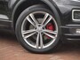 Volkswagen T-Roc 1.5 TSI Sport Business R | 2X R-Line | Sfeerverlichting | Trekhaak | Digital Cockpit | Automaat | NL-Auto |