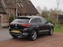 Volkswagen T-Roc 1.5 TSI Sport Business R | 2X R-Line | Sfeerverlichting | Trekhaak | Digital Cockpit | Automaat | NL-Auto |