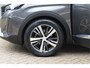 Peugeot 5008 1.2 PureTech Allure Pack Business O.a: Stoelverw, Camera, PDC, DAB, ACC, Navi, Carplay, Etc. All-in prijs!