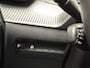 Peugeot 208 1.2 PureTech Sport (APPLE CARPLAY, BLACK PACK, LM VELGEN, SPORTSTOELEN, PARKEERSENSOREN, CRUISE, LANE ASSIST, NIEUWSTAAT)