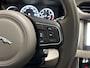 Jaguar XF 2.0 Portfolio 241Pk Automaat (SCHUIFDAK, VOLLEDIG DEALER ONDERHOUDEN, GROOT NAVI, MERDIAN AUDIO, LEDER, SPORTSTOELEN, STOELVERWARMING, KEYLESS, XENON, CAMERA, SFEERVERLICHTING, NIEUWSTAAT)