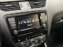 Skoda Octavia Combi 1.2 TSI Sport Automaat (NAVIGATIE, CLIMATE, GETINT GLAS, TREKHAAK, PARKEERSENSOREN, SPORTSTOELEN, CRUISE, LM VELGEN, NIEUWE APK, NIEUWSTAAT)