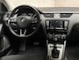 Skoda Octavia Combi 1.2 TSI Sport Automaat (NAVIGATIE, CLIMATE, GETINT GLAS, TREKHAAK, PARKEERSENSOREN, SPORTSTOELEN, CRUISE, LM VELGEN, NIEUWE APK, NIEUWSTAAT)