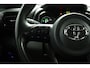 Toyota Yaris 1.5 Hybrid Executive | Parkeersensoren | Head-up display | Half lederen bekleding | Stoelverwarming | Stuurverwarming | All seasons |