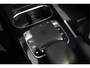 Mercedes-Benz A-klasse 200 Launch Edition Premium Plus AMG | Stoelverwarming | Head-Up Display | 360 Camera | Adaptive Cruise Control Ambiance Verlichting | Multibeam | Keyless | Memory Seat | Navigatie |