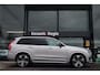 Volvo XC90 2.0 T8 Plug-in AWD R-Design 7P! Pano Lucht HuD H&K Stl.koeling/Massage El.Haak 360 ACC 22”