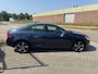 Volvo S60 1.6 T4 Kinetic 180PK AUTOMAAT! Navi l Cruise l LED l Airco ECC! 1e eigenaar l NL AUTO DEALER OH l NIEUWSTAAT!