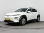 Hyundai Kona Electric EV Premium 64 kWh | Camera | Clima | Adaptive Cruise | Android & Apple Carplay | Stoel stuur verwarming + verkoeling | Elektrische stoelen |