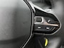 Peugeot 208 Style 75pk | Navigatie | Achteruitrijcamera | Airco | Cruise Control | Parkeersensoren | Led koplampen | Apple Carplay / Android Auto | Bluetooth | DAB+ radio | Elektrisch inklapbare spiegels | Donker getint glas | 16" lichtmetalen velgen |