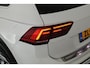 Volkswagen Tiguan 1.4 TSI 150pk DSG R-Line Highline Trekhaak Stoelverwarming Keyless Virtual Cockpit Navigatie