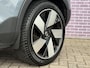 Volvo XC40 1.5 T5 Plug-in hybrid Ultimate Dark | Facelift | 360 camera | elektrisch panorama dak | adaptieve cruise control | Blis | elektrisch verstelbare voor stoelen | Harman Kardon Audio | trekhaak | verwarmde voorstoelen + Stuurwiel | Volvo on Call |