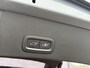 Volvo XC40 1.5 T5 Plug-in hybrid Ultimate Dark | Facelift | 360 camera | elektrisch panorama dak | adaptieve cruise control | Blis | elektrisch verstelbare voor stoelen | Harman Kardon Audio | trekhaak | verwarmde voorstoelen + Stuurwiel | Volvo on Call |