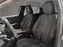 Peugeot 2008 1.2 PureTech Allure Sport (VIRTUAL COCKPIT, APPLE CARPLAY, 360 CAMERA, LEDER, KEYLESS, SPORTSTOELEN, GETINT GLAS, LM VELGEN, NIEUWSTAAT)