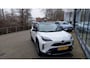 Toyota Yaris Cross 1.5 Hybrid Adventure | 1e-EIG. | Bi-Tone | Leder | JBL-Sound | 18"LMV met ALL-Seasonbanden | Cam| Navi | Stoel Verwarming | ECC | DAB |