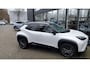 Toyota Yaris Cross 1.5 Hybrid Adventure | 1e-EIG. | Bi-Tone | Leder | JBL-Sound | 18"LMV met ALL-Seasonbanden | Cam| Navi | Stoel Verwarming | ECC | DAB |