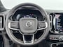 Volvo XC40 P8 AWD Pro | 19" | Panoramadak | Trekhaak | Elektr. verst. Stoelen | Harman Kardon | 360 Camera | Stoel/Stuurverwarming | Warmtepomp | Adaptieve Cruise | BLIS | Keyless | Elektr. Achterklep