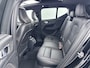 Volvo XC40 P8 AWD Pro | 19" | Panoramadak | Trekhaak | Elektr. verst. Stoelen | Harman Kardon | 360 Camera | Stoel/Stuurverwarming | Warmtepomp | Adaptieve Cruise | BLIS | Keyless | Elektr. Achterklep
