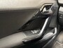 Peugeot 208 1.2 e-VTi Sport Automaat (NAVIGATIE, LM VELGEN, CRUISE, SPORTSTOELEN, GETINT GLAS, LM VELGEN, TREKHAAK, ELEK PAKKET, NIEUWSTAAT)
