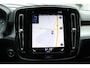 Volvo XC40 T4 Automaat Momentum Pro | Parkeerverwarming Met Timer | Verwarmbare Voorstoelen | Achterbankverwarming | Stuurverwarming | 19 Inch Lichtmetalen Velgen | Mistlampen | Reservewiel | DAB | Parkeersensoren Voor & Achter | Achteruitrijcamera | Keyless Entry | Volvo On Call