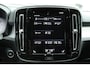 Volvo XC40 T4 Automaat Momentum Pro | Parkeerverwarming Met Timer | Verwarmbare Voorstoelen | Achterbankverwarming | Stuurverwarming | 19 Inch Lichtmetalen Velgen | Mistlampen | Reservewiel | DAB | Parkeersensoren Voor & Achter | Achteruitrijcamera | Keyless Entry | Volvo On Call