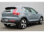 Volvo XC40 T4 Automaat Momentum Pro | Parkeerverwarming Met Timer | Verwarmbare Voorstoelen | Achterbankverwarming | Stuurverwarming | 19 Inch Lichtmetalen Velgen | Mistlampen | Reservewiel | DAB | Parkeersensoren Voor & Achter | Achteruitrijcamera | Keyless Entry | Volvo On Call