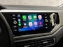 Volkswagen Polo 1.0 Sportline (APPLE CARPLAY, GETINT GLAS, CRUISE, SPORTSTOELEN, ARMSTEUN, NIEUWE APK, NIEUWSTAAT)
