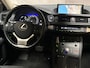 Lexus CT 200h Sport Automaat (GROOT NAVI, CAMERA, ALCANTARA, ADAPTIVE CRUISE, SPORTSTOELEN, LANE ASSIST, ELEK PAKKET, NIEUWSTAAT)