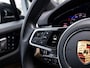 Porsche Cayenne 3.0 E-Hybrid Platinum Edition | SPORTCHRONO | PASM LUCHTVERING | STOELMASSAGE | STOELVENTILATIE | TV SCHERMEN ACHTER | SPORTEINDPIJPEN ACHTER | PANORAMA/SCHUIF-KANTELDAK | BOSE | PORSCHE INNODRIVE | ADAPTIVE CRUISECONTROL | 21 INCH | NL GELEVERD | 1E EIGENAAR |