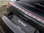 Porsche Cayenne 3.0 E-Hybrid Platinum Edition | SPORTCHRONO | PASM LUCHTVERING | STOELMASSAGE | STOELVENTILATIE | TV SCHERMEN ACHTER | SPORTEINDPIJPEN ACHTER | PANORAMA/SCHUIF-KANTELDAK | BOSE | PORSCHE INNODRIVE | ADAPTIVE CRUISECONTROL | 21 INCH | NL GELEVERD | 1E EIGENAAR |