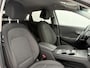 Hyundai Kona Electric EV Fashion 64 kWh / Apple Carplay/Android Auto / Navigatie / Cruise Control Adaptief met Stop&Go / All-season banden / Trekhaak /