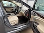 Opel Insignia 1.8 Cosmo Xenon Parksensor Navi van Opa 1935!