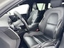 Volvo V60 B3 R-Design | 20" | Exterior Styling Pack | Elektr. verst. best. Stoel | Parkeercamera | Stoel/Stuur/Achterbankverwarming | Parkeerverwarming | Adaptieve Cruise | BLIS | Keyless