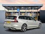 Volvo V60 B3 R-Design | 20" | Exterior Styling Pack | Elektr. verst. best. Stoel | Parkeercamera | Stoel/Stuur/Achterbankverwarming | Parkeerverwarming | Adaptieve Cruise | BLIS | Keyless