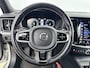 Volvo V60 B3 R-Design | 20" | Exterior Styling Pack | Elektr. verst. best. Stoel | Parkeercamera | Stoel/Stuur/Achterbankverwarming | Parkeerverwarming | Adaptieve Cruise | BLIS | Keyless