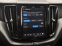 Volvo XC60 2.0 T6 Plug-in hybrid AWD Plus Bright | Adaptieve Cruise Control | Trekhaak | Panoramadak | Dodehoek Detectie | Parkeercamera | Stoel-/Stuurverwarming | Standverwarming |