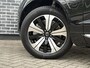 Volvo XC60 2.0 T6 Plug-in hybrid AWD Plus Bright | Adaptieve Cruise Control | Trekhaak | Panoramadak | Dodehoek Detectie | Parkeercamera | Stoel-/Stuurverwarming | Standverwarming |