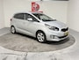 Kia Carens 1.6 GDi ExecutiveLine, 7 persoons, Achteruitrijcamera, Cruise, Clima, Navigatie, Volledig onderhouden, NL auto, Blue tooth, Trekhaak, Isofix, 15 inch all season